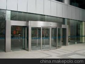 凱豐恒業(yè) 高品質(zhì)旋轉(zhuǎn)門與工業(yè)門解決方案的卓越供應(yīng)商